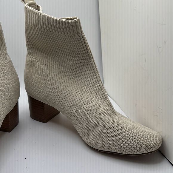 CUSHIONAIRE Women's Neely Stretch bootie +Memory Foam 7.5 IVORY - Picture 6 of 7